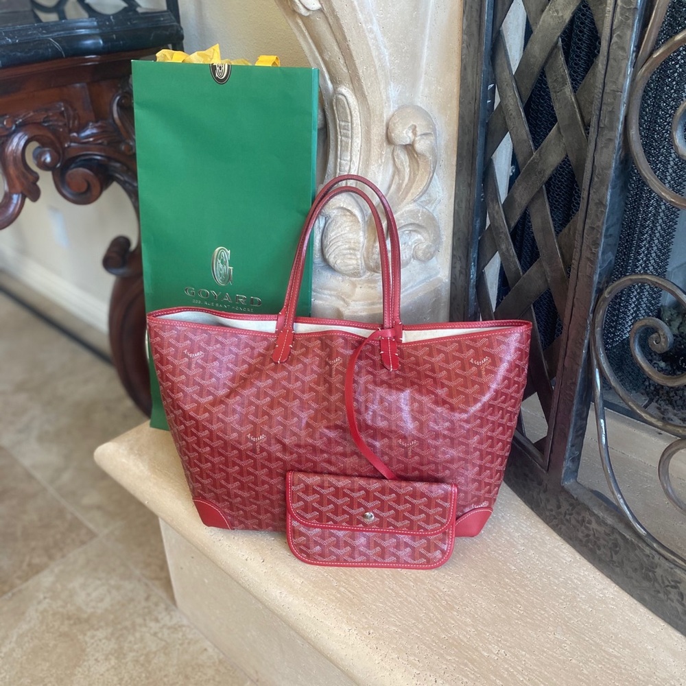 Red goyard tote with pouch. Near mint condition